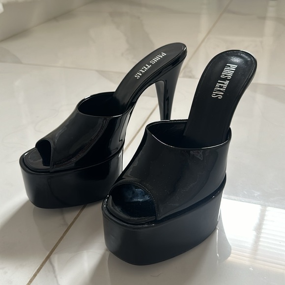 PARIS TEXAS PATENT BLACK HEELS - Picture 2 of 4